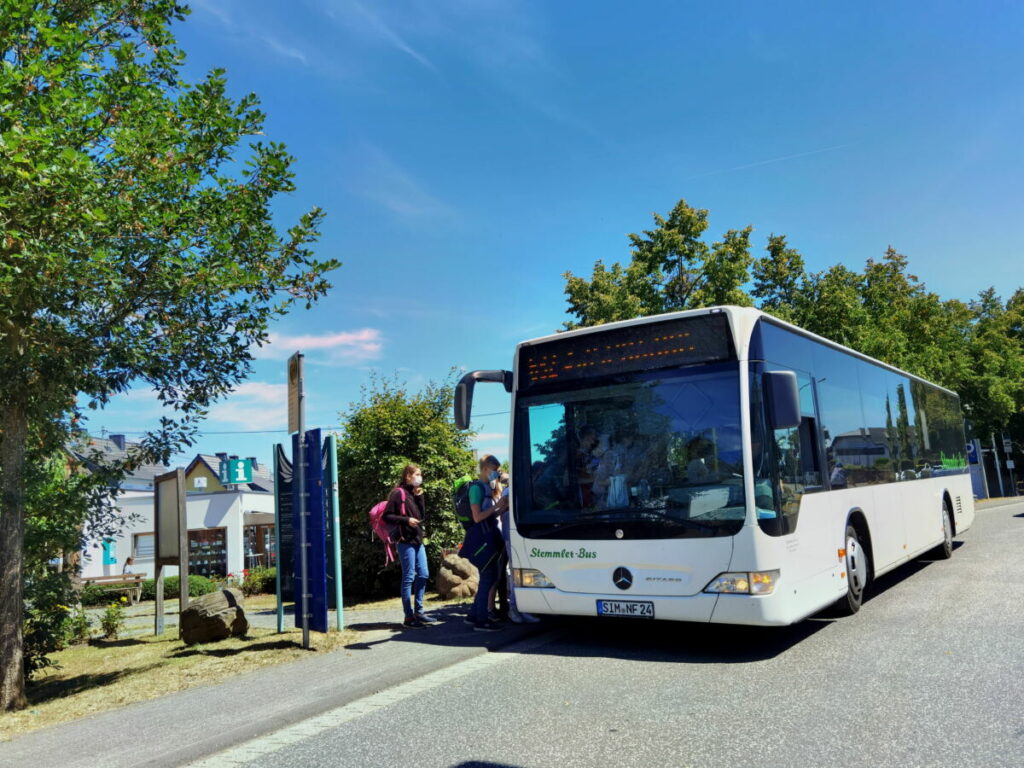 Geierlay Brücke Anfahrt mit dem öffentlichen Bus - aus den Nachbarorten im Hunsrück möglich